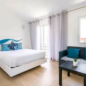  Holiday home Marina House